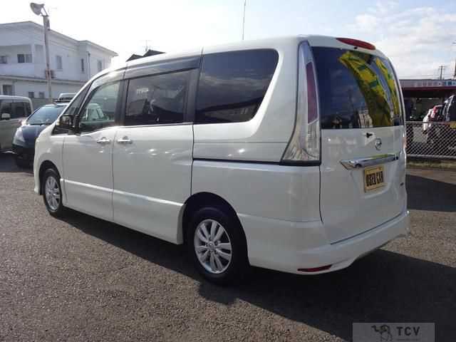 2012 Nissan Serena