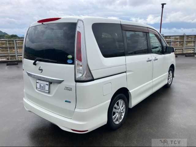 2010 Nissan Serena