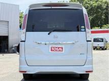 2011 Nissan Serena
