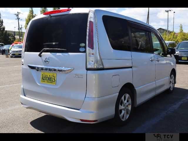 2011 Nissan Serena