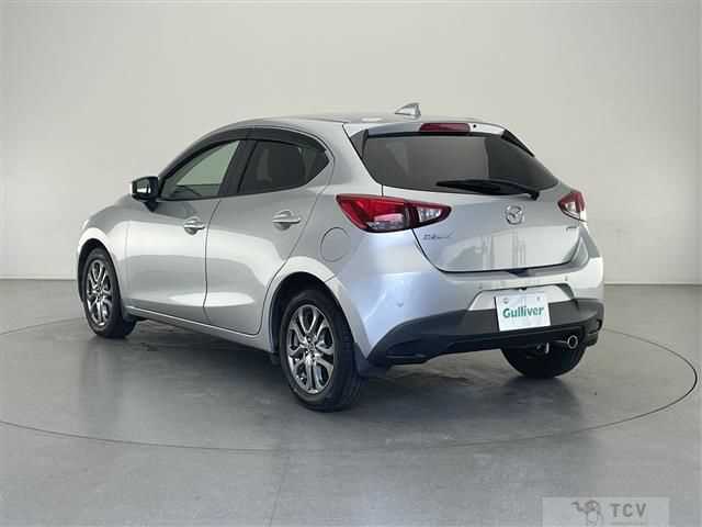2016 Mazda Demio