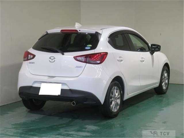 2016 Mazda Demio