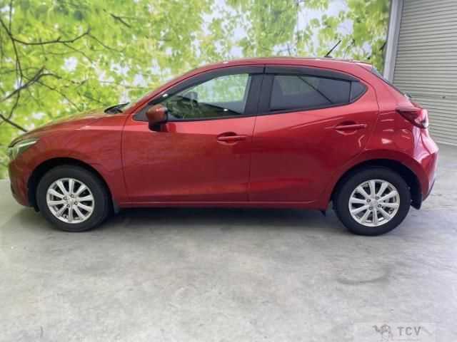 2015 Mazda Demio