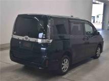 2014 Toyota Voxy