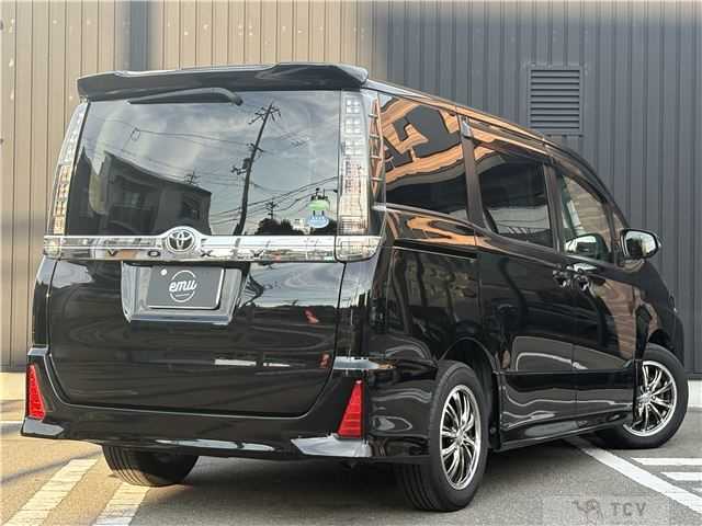 2014 Toyota Voxy