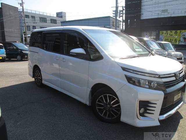 2014 Toyota Voxy