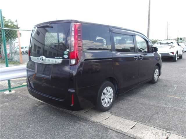 2015 Toyota Noah
