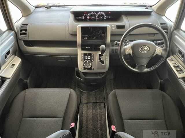 2008 Toyota Voxy