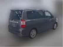 2012 Toyota Noah