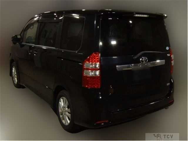2012 Toyota Noah