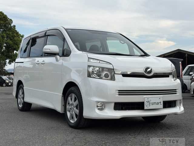 2008 Toyota Voxy
