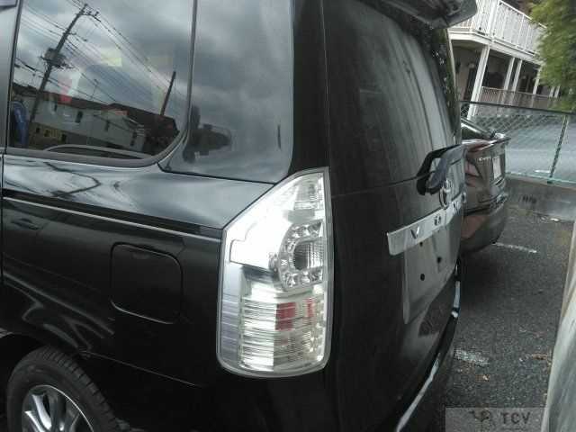 2012 Toyota Voxy