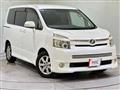 2007 Toyota Voxy