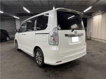 2012 Toyota Voxy