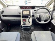 2011 Toyota Voxy