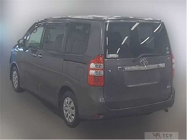 2012 Toyota Noah
