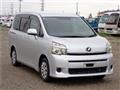 2011 Toyota Voxy