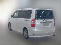 2013 Toyota Noah