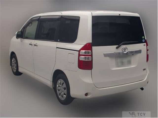 2012 Toyota Noah
