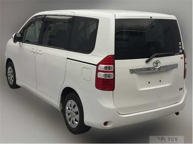 2013 Toyota Noah