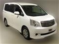 2013 Toyota Noah