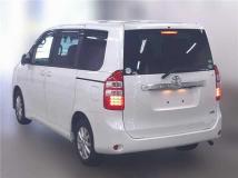 2013 Toyota Noah