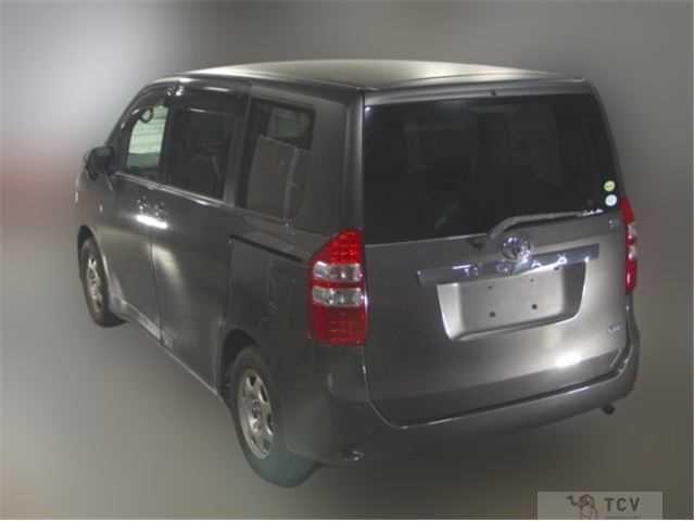 2013 Toyota Noah