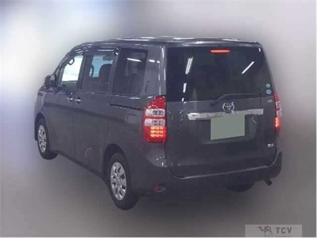 2012 Toyota Noah