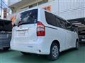 2010 Toyota Noah