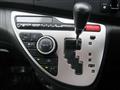 2010 Toyota Isis