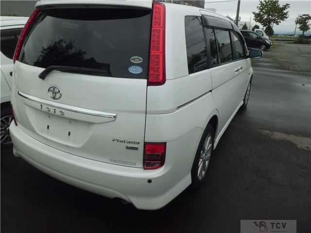 2010 Toyota Isis