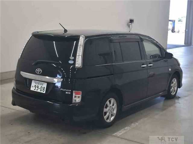 2012 Toyota Isis