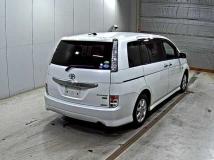 2013 Toyota Isis