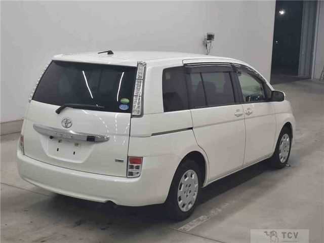 2013 Toyota Isis