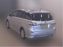 2014 Toyota Wish