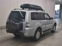 2014 Mitsubishi Pajero