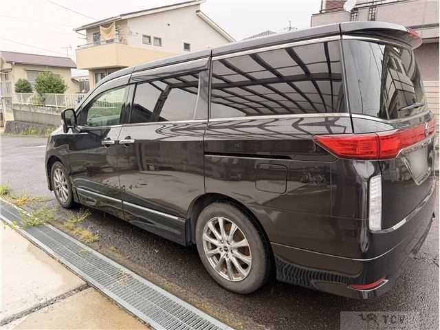 2013 Nissan Elgrand