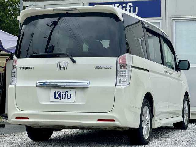 2011 Honda Step WGN