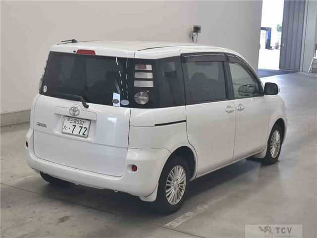 2010 Toyota Sienta