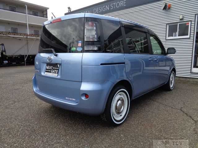 2013 Toyota Sienta
