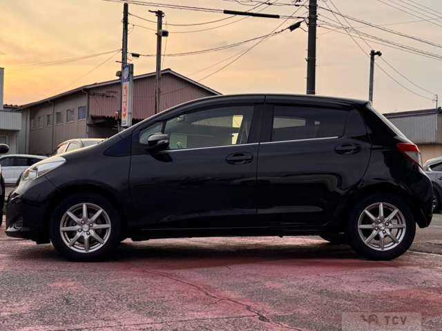 2012 Toyota Vitz