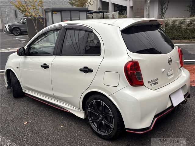 2017 Nissan March