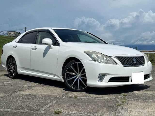 2012 Toyota Crown