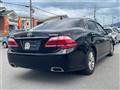 2012 Toyota Crown Royal Series