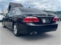 2012 Toyota Crown Royal Series