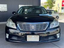 2012 Toyota Crown Royal Series