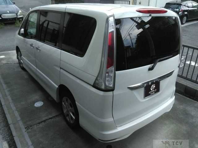 2011 Nissan Serena