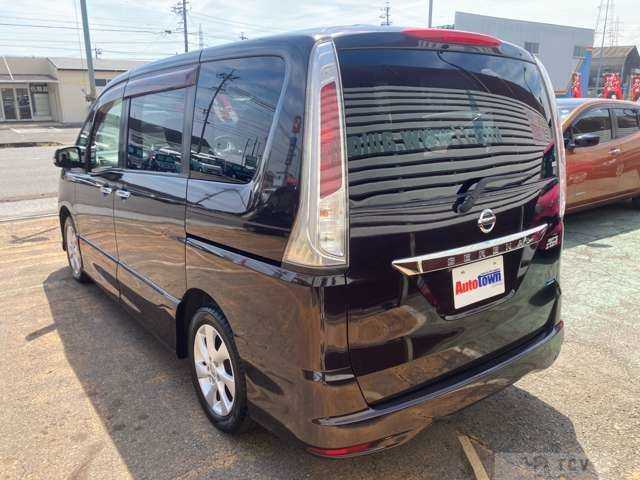 2011 Nissan Serena