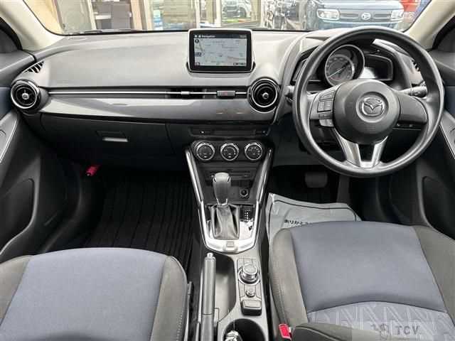 2016 Mazda Demio