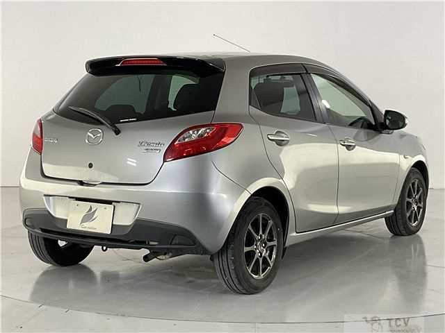 2013 Mazda Demio